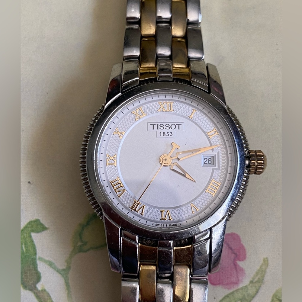 Tissot Ballade3 Swiss Quartz 2-Toned  Silver Dial Date Adjust Ladies Watch. Nice